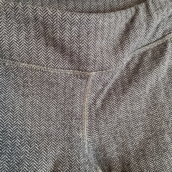 Ivivva Lululemon Rythmic tight size 10  Black grey Rhythmic Tights herringbone - Picture 9 of 9